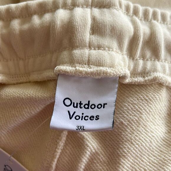🐿️ NWT Outdoor Voices Pickup 3” Short In Vanilla Size XXXL - Picture 6 of 7